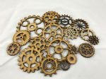 Daisy Jewels and Craft Wooden Embellishments - Cogs (pk 18)